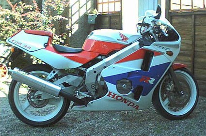 Honda CBR 400R