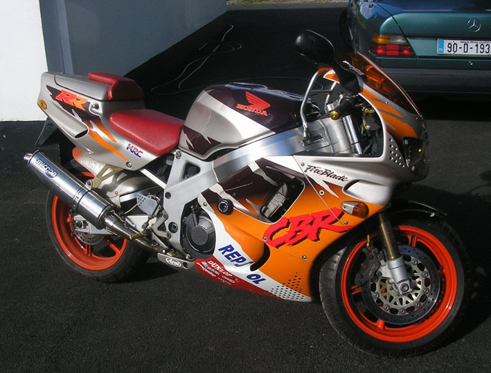 HONDA CBR 900 RR Fireblade