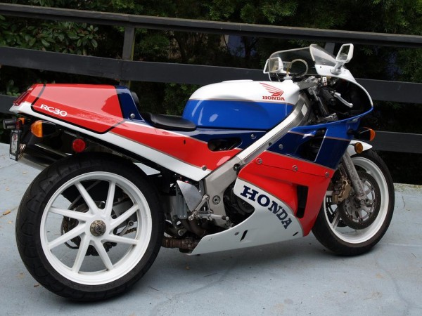 Honda VFR750/VFR750RK (RC-30)