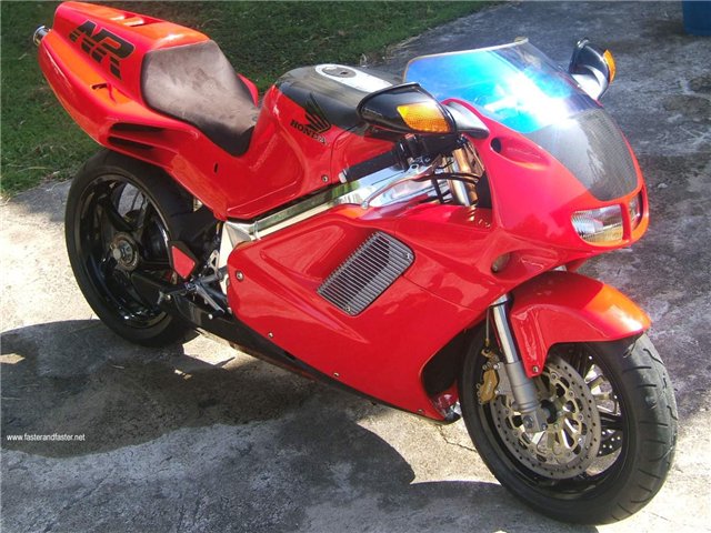 Honda VFR750/VFR750RK (RC-30)