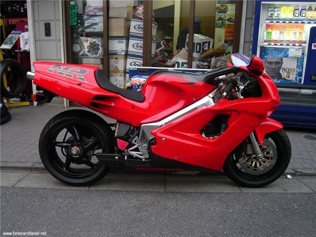 Honda VFR750/VFR750RK (RC-30)