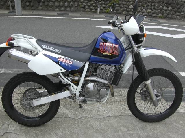 Мотоцикл Suzuki Djebel