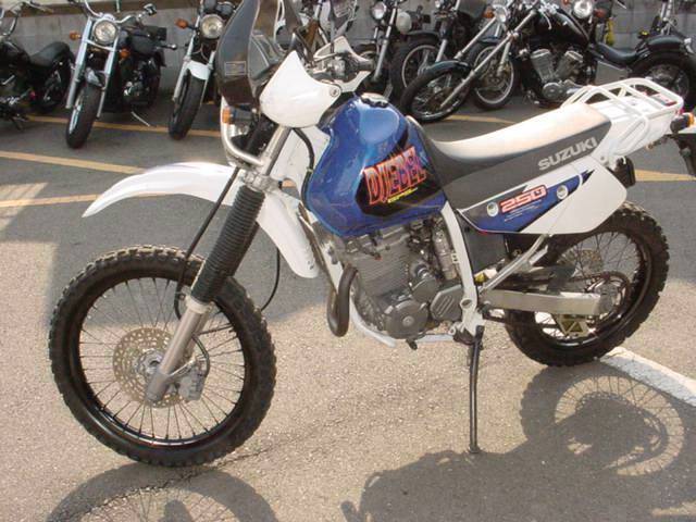 Мотоцикл Suzuki Djebel