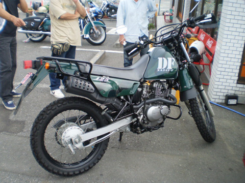 Мотоцикл Suzuki Djebel