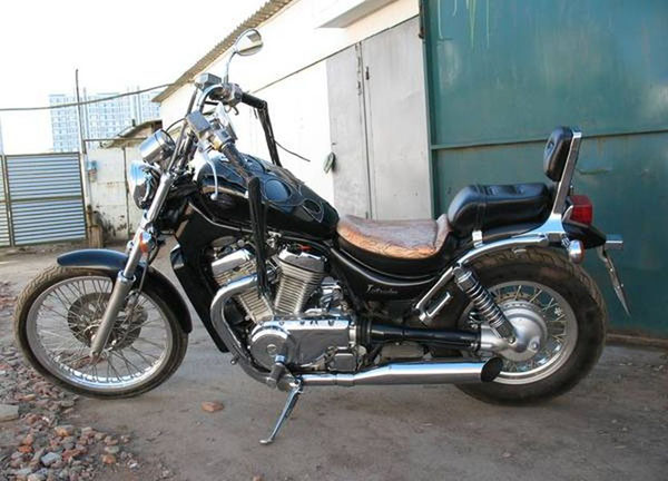 Suzuki Intruder 400 Boulevard