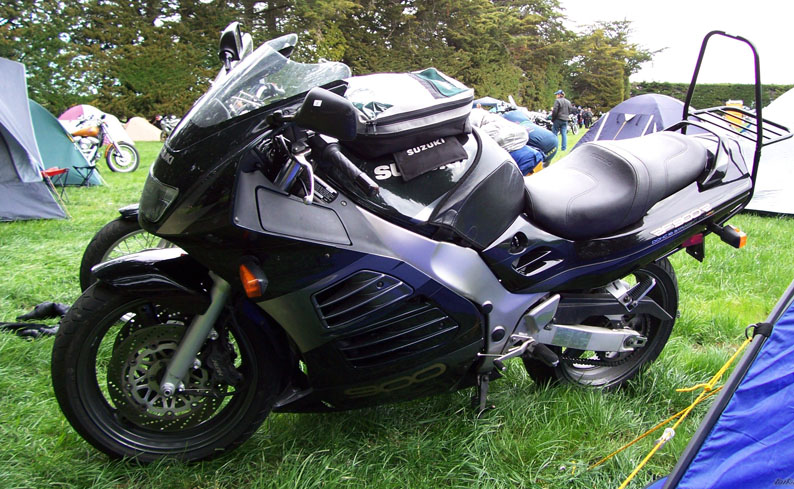 Suzuki RF400-900