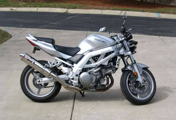 Suzuki SV400