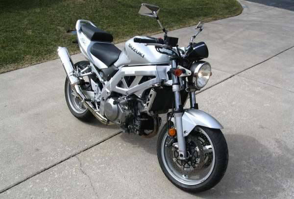 Suzuki SV400