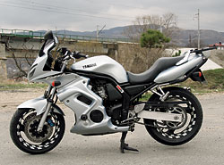 Мотоцикл Yamaha FZS 1000 Fazer