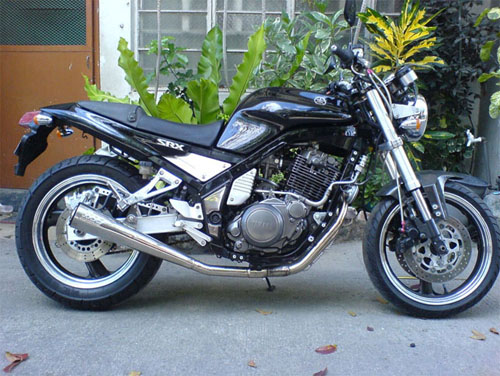 Yamaha SRX400